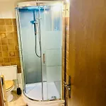 Comfortable With Garden In Apartament Chamonix