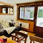 Comfortable With Garden In Daire