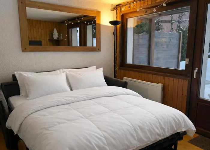 Апартаменты Comfortable With Garden In *