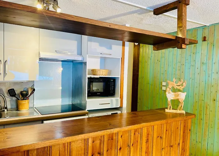 Апартаменты Comfortable With Garden In *