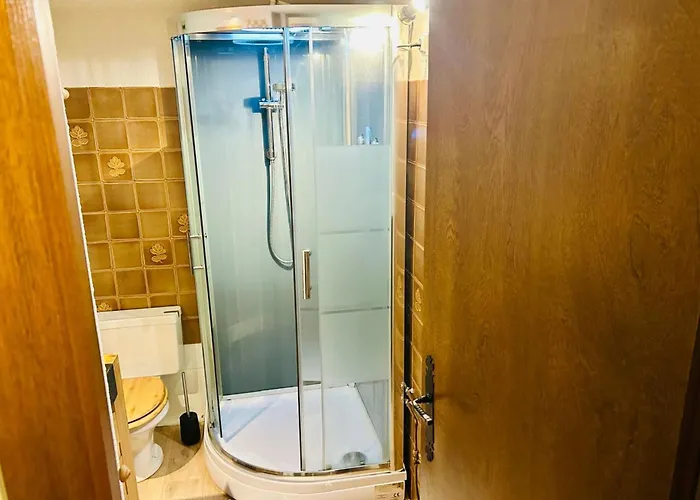 Comfortable With Garden In Апартаменты Шамони