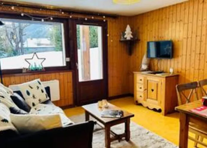 Comfortable With Garden In Шамони