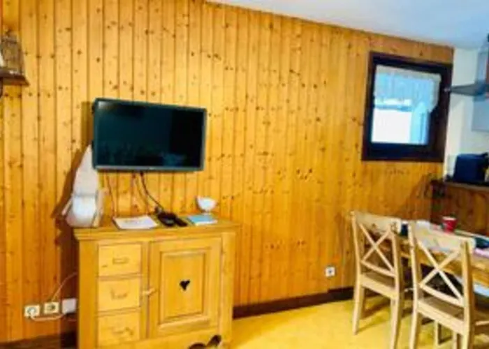 Апартаменты Comfortable With Garden In